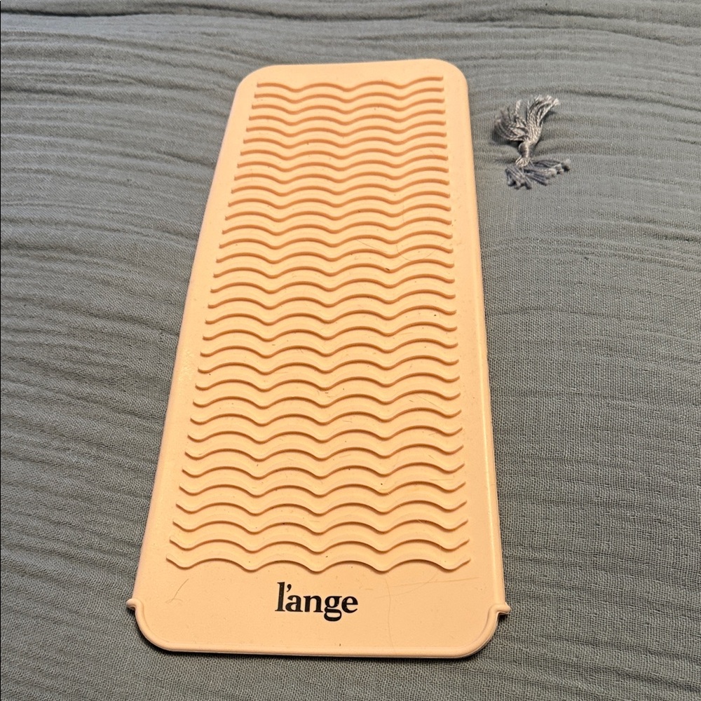 l'ange Wave Styling heat Mat in Blush